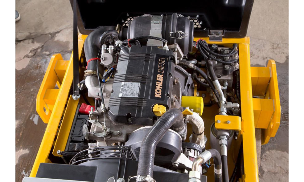 Каток тротуарный (самоходный/двухвальцовый) BOPU RZ220V