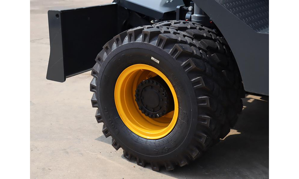 Экскаватор колесный HENGTE HT125W-G