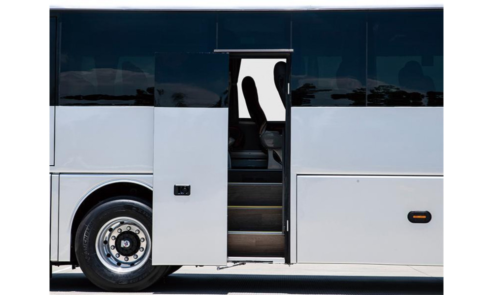 Автобус туристический KING LONG XMQ6130ACW