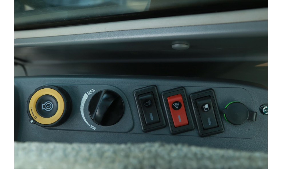 Экскаватор гусеничный MAXPOWER ME240