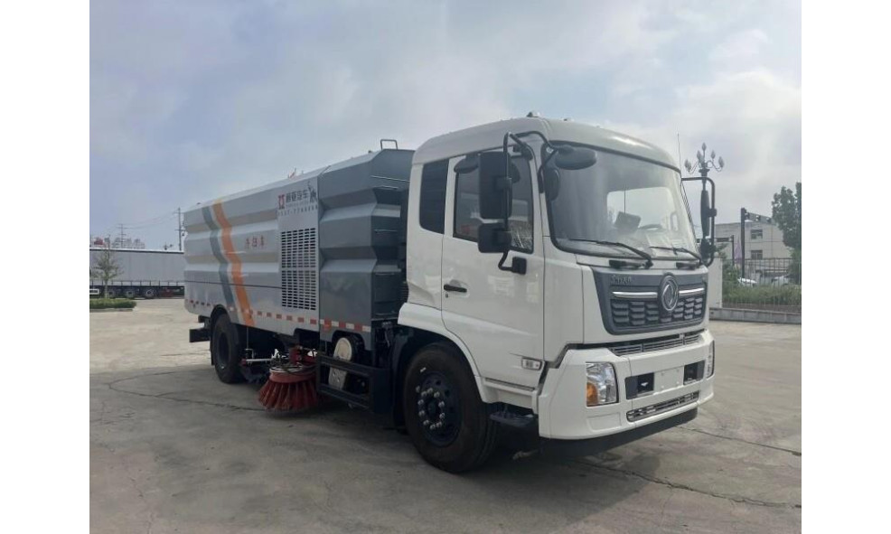 Подметально-уборочная машина TONGYADA ROAD SWEEPER TRUCK