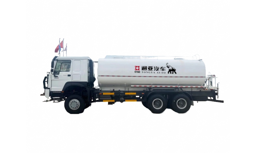 Поливочная машина TONGYADA WATERING TRUCK
